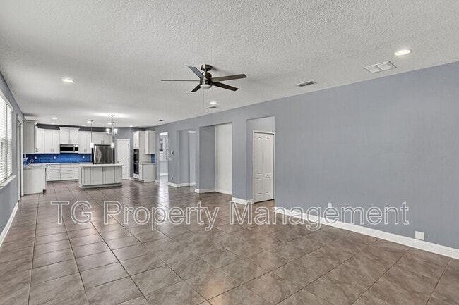 Building Photo - 12436 Jovana Rd