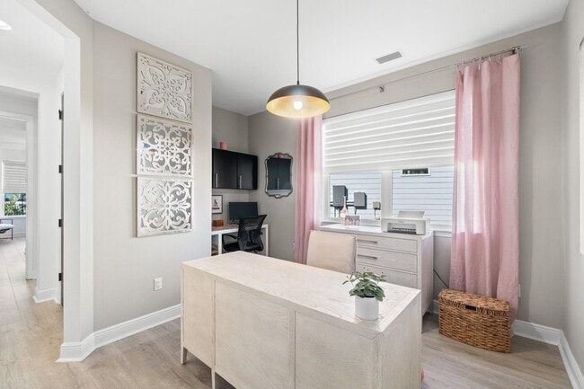 Building Photo - 8411 Coral Reef Wy