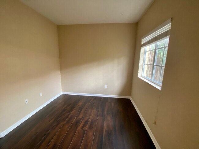 Building Photo - 3538 NW 29th Ct