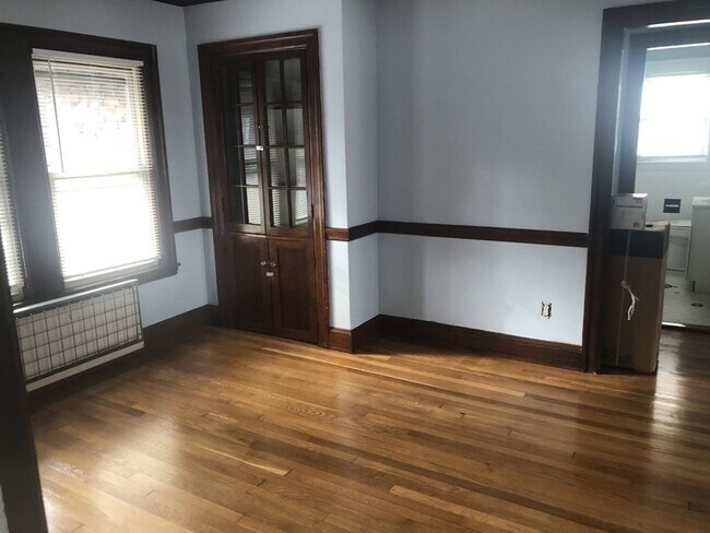 Building Photo - 453 Washington St