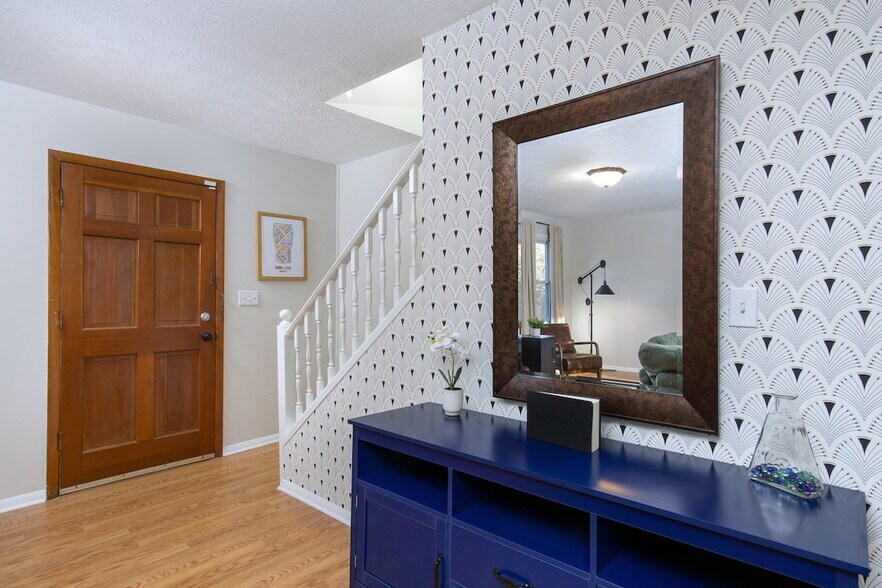 Building Photo - 120 Whitney Dr