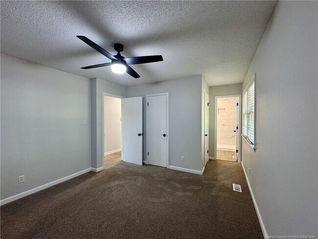 Building Photo - 7605 Jennings Ln