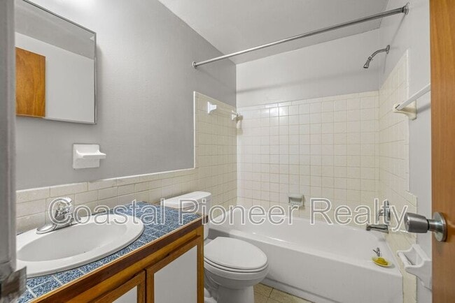 Building Photo - 9610 N 12th St