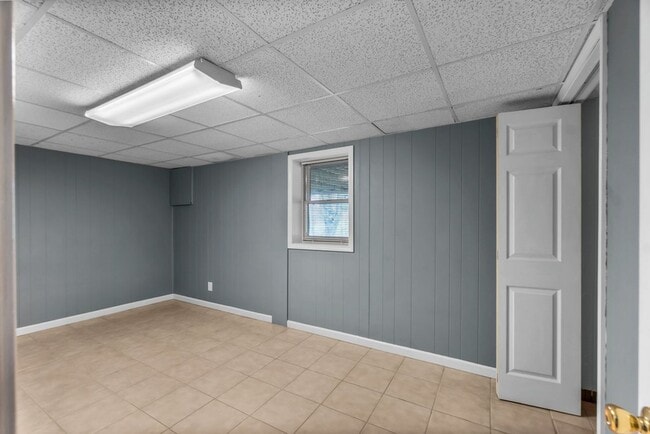 Building Photo - House in Cape