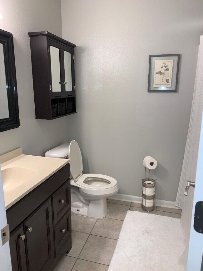 Building Photo - 133 Sea Pines Dr