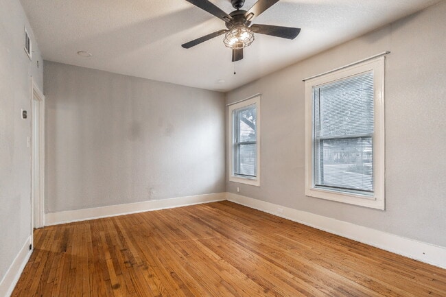 Building Photo - 723 E Euclid Ave