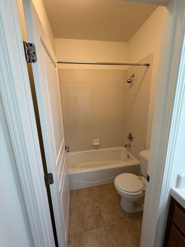 Building Photo - 1609 Barolo Pl