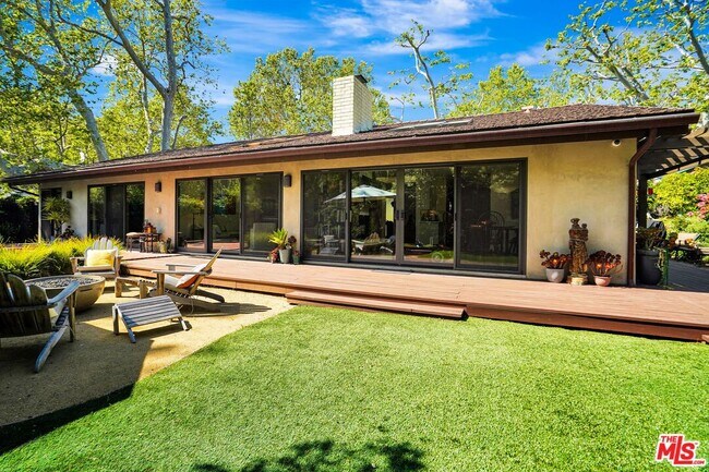 Building Photo - 30612 Sicomoro Dr