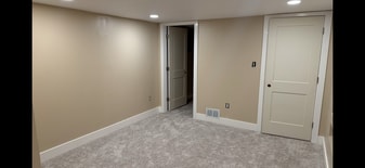 Building Photo - 1103 Ravenwood Ave