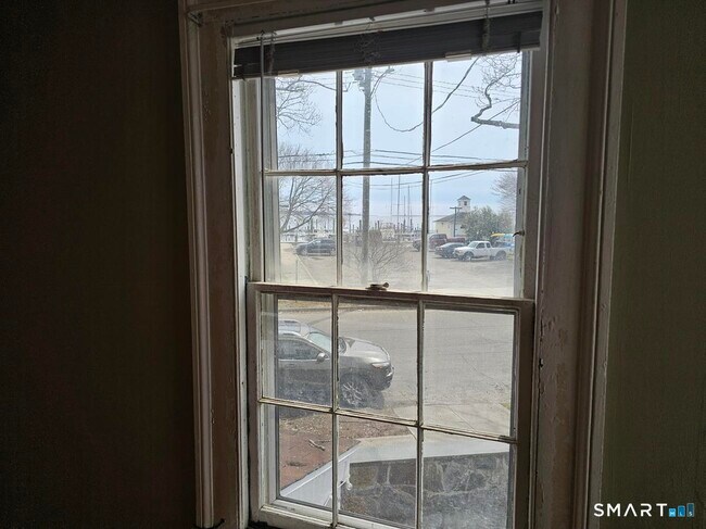 Building Photo - 19 Howard Ave