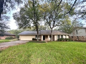 Building Photo - Charming single-story home with 4 bedrooms and 2 bathrooms for rent in neighborhood of Anderson M...