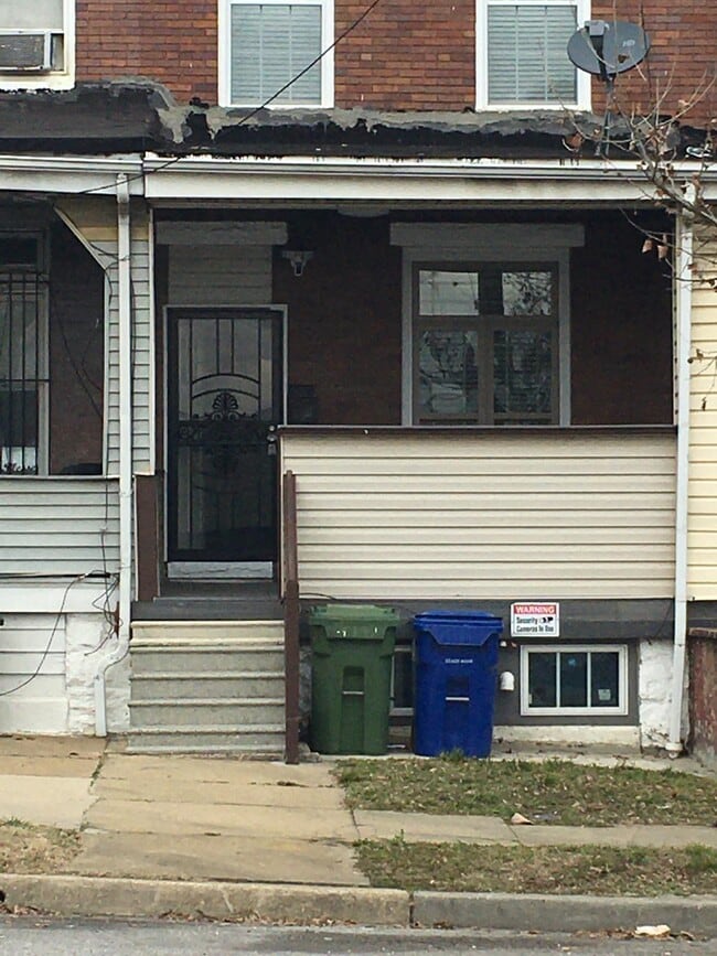 Building Photo - 3118 Wilkens Ave
