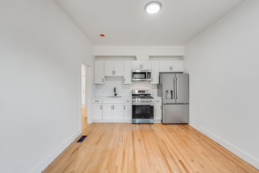 Building Photo - 1240 12th St
