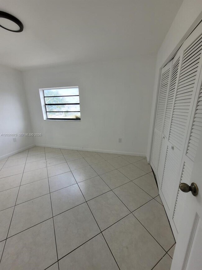 Building Photo - 2438 SW 109th Ct