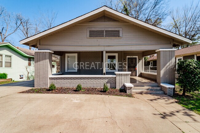 Primary Photo - Charming 2 Bedroom in Hueytown!