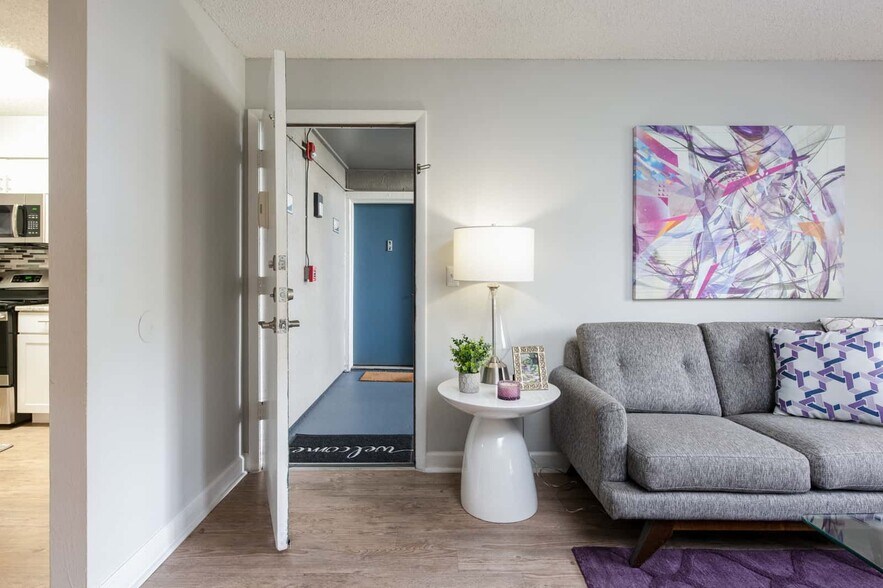 Arbour Ponds Apartments 2901 N Dale Mabry Hwy Tampa FL 33607 Apartment Finder