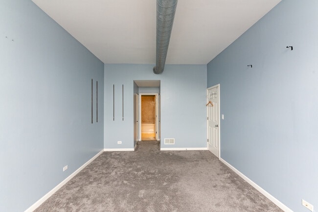 Building Photo - 2356 N Elston Ct