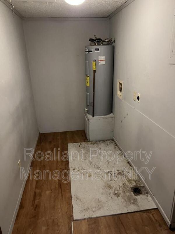 Building Photo - 406 Amhurst Dr