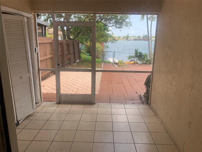 Building Photo - 5512 N Park Rd