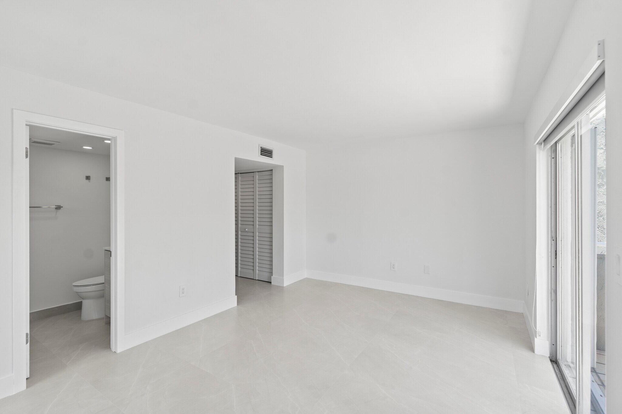 Building Photo - 3597 SW 17th St