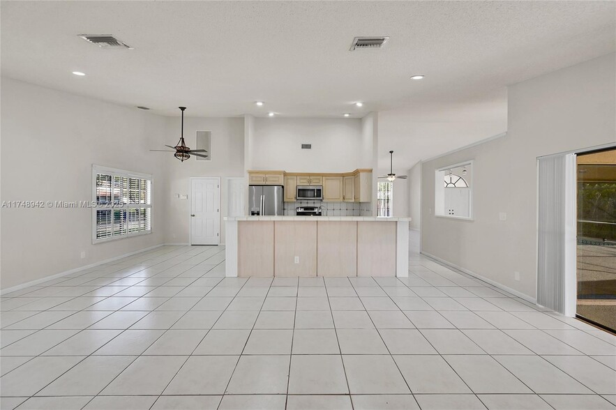 Building Photo - 296 NW 118th Ter