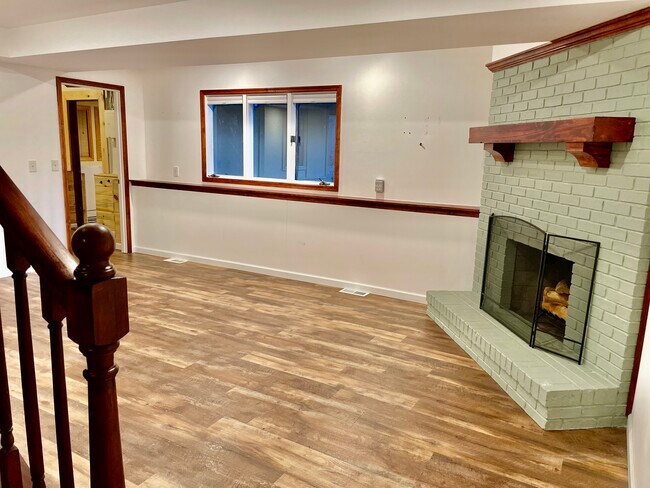 Building Photo - 5345 Wedgewood Dr