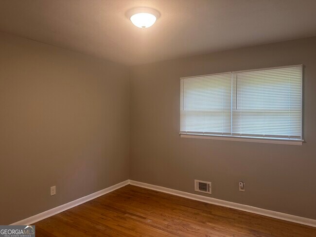 Building Photo - 6575 Wendell Cir