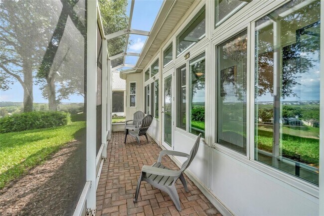 Building Photo - 2500 Castle Pines St