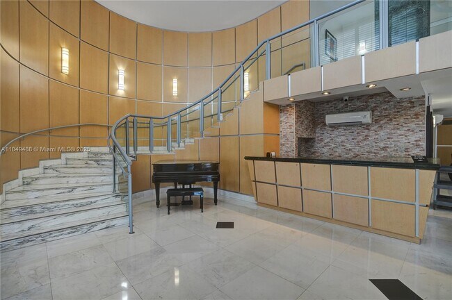 Building Photo - 6770 Indian Creek Dr