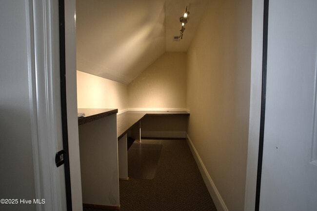 Building Photo - 2686 Medina Ct