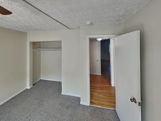 Building Photo - 350 E 12th Ave