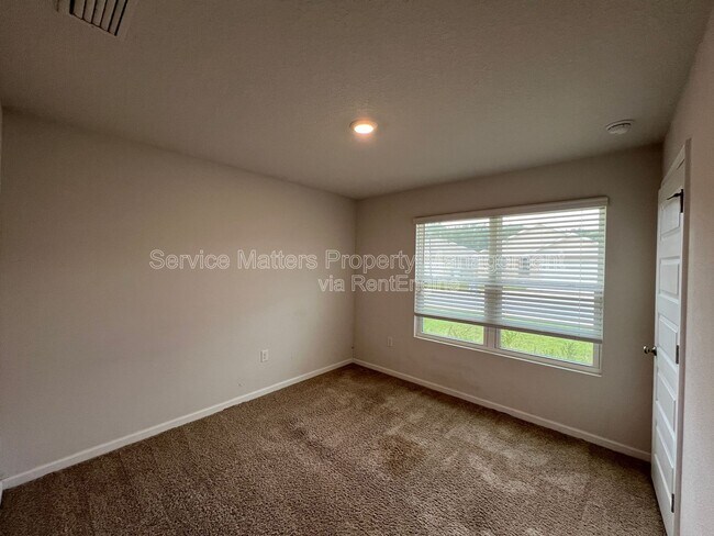 Building Photo - 5740 Guinevere Ln