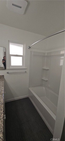 Building Photo - 12431 Avocado Ave