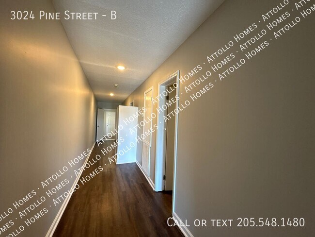 Building Photo - 3024 Pine St