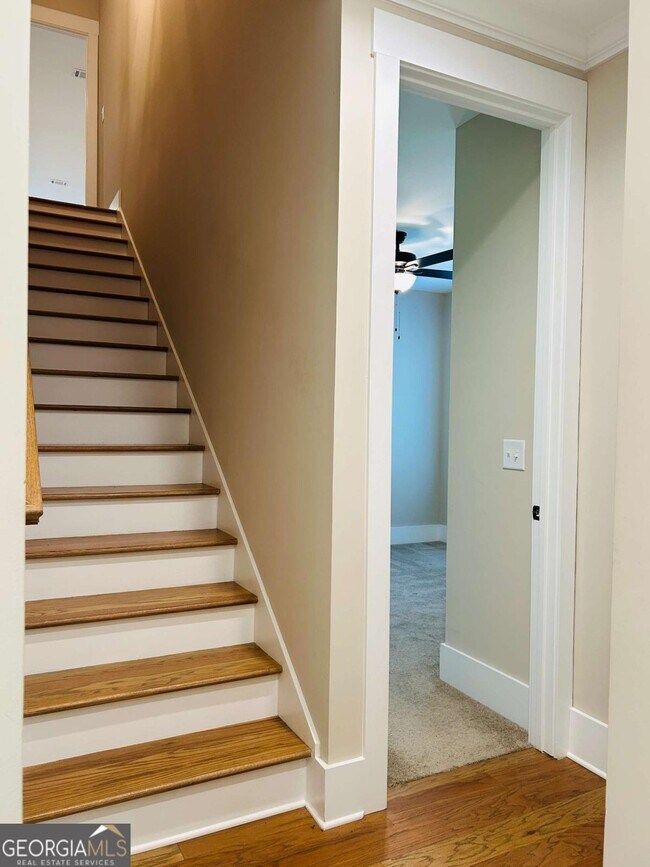 Building Photo - 16 Anchor Ct
