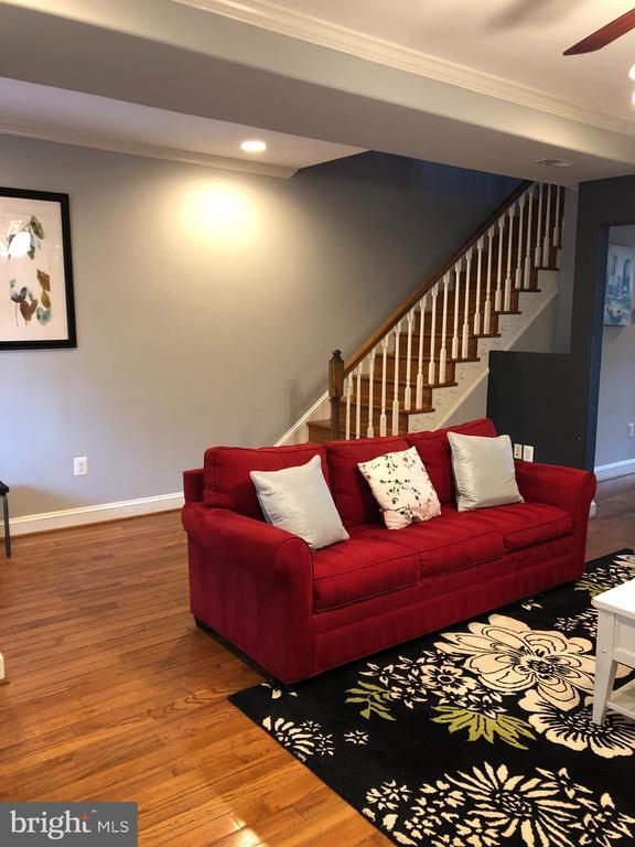 Building Photo - 734 Quincy St NW