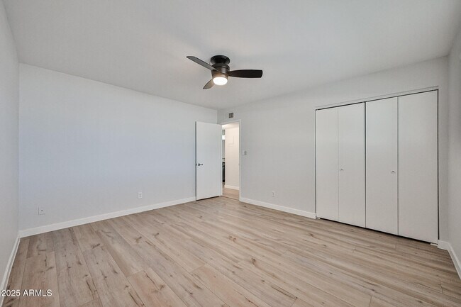 Building Photo - 240 Old Litchfield Rd