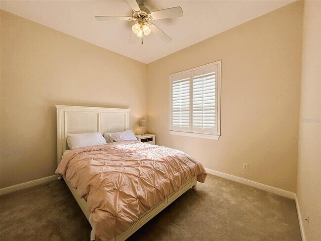Building Photo - 5583 46th Ct W