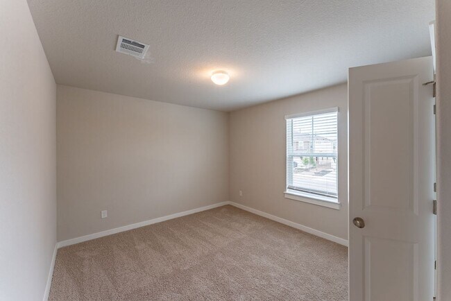 Building Photo - 2246 Rocoso Trl