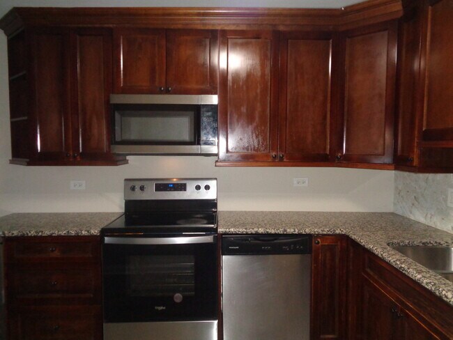 Building Photo - 9435 86th Ct