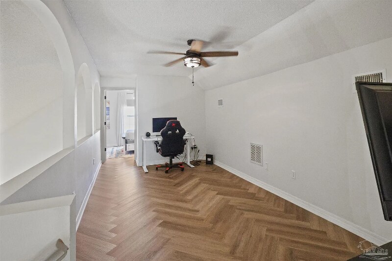 Building Photo - 5111 Keystone Dr