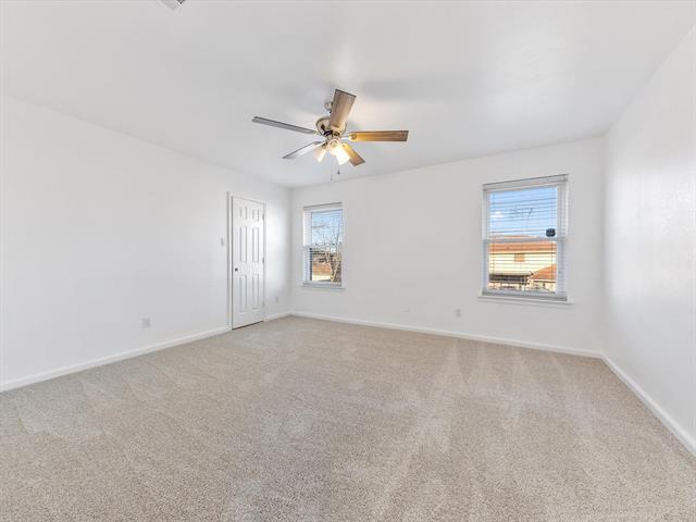 Building Photo - 2213 Loretta Ln