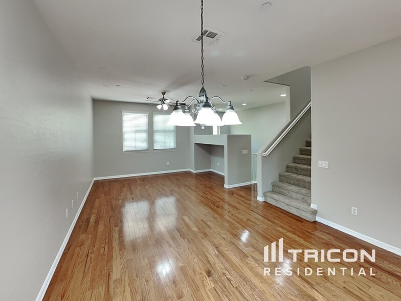 Building Photo - 4650 Ranch House Rd