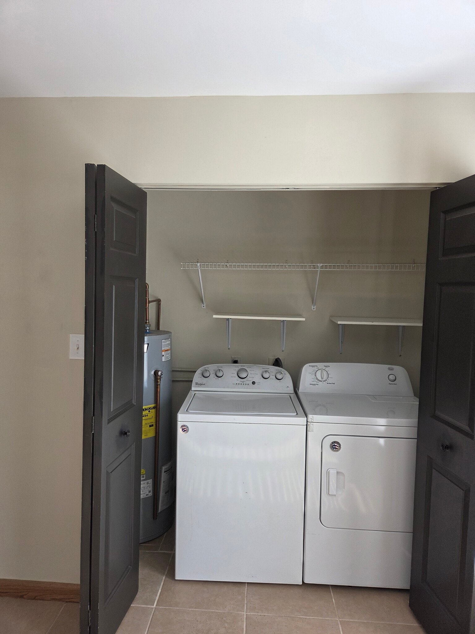 Building Photo - 3007 W Sunset Dr