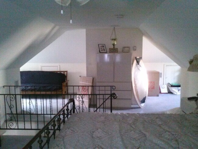 Building Photo - 73 Grandview Ave