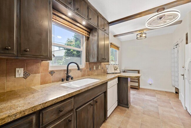 Building Photo - (POOL!) 3 bed/2 bath - 1935 Spanish Coloni...