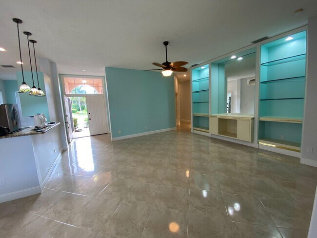 Building Photo - 511 SW Hampton Ct