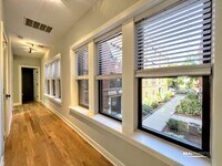 Building Photo - 2205 W Eastwood Ave
