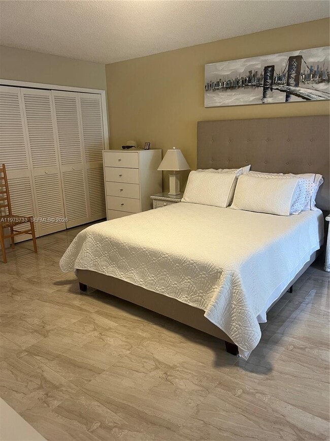 Building Photo - 2940 N Course Dr