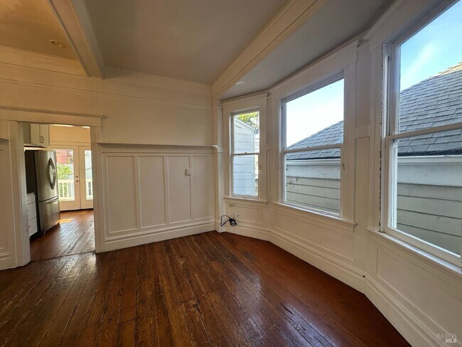 Building Photo - 519 Virginia St